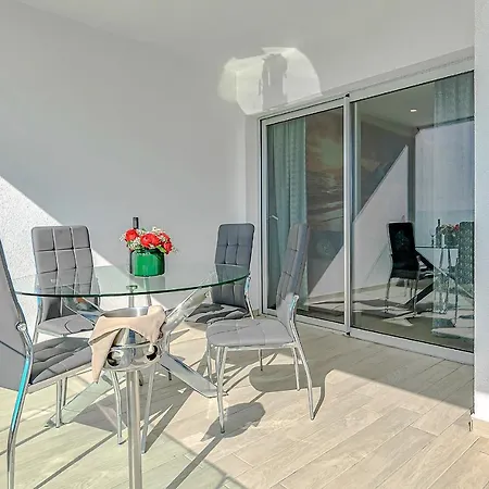 Appartamento Ocean Garden With Seaview. *
