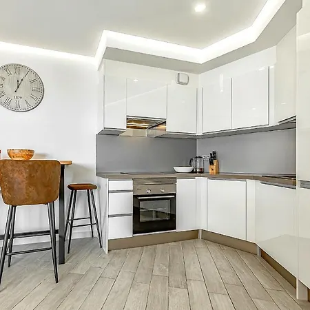 Ocean Garden With Seaview. Apartment *