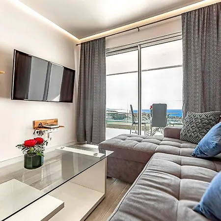 Ocean Garden With Seaview. Apartment