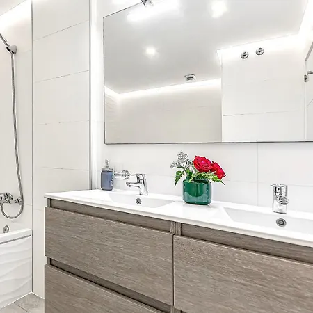 Apartment Ocean Garden With Seaview. *