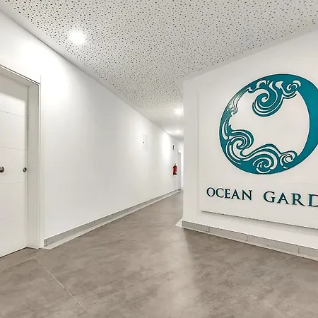 Apartment Ocean Garden With Seaview. *